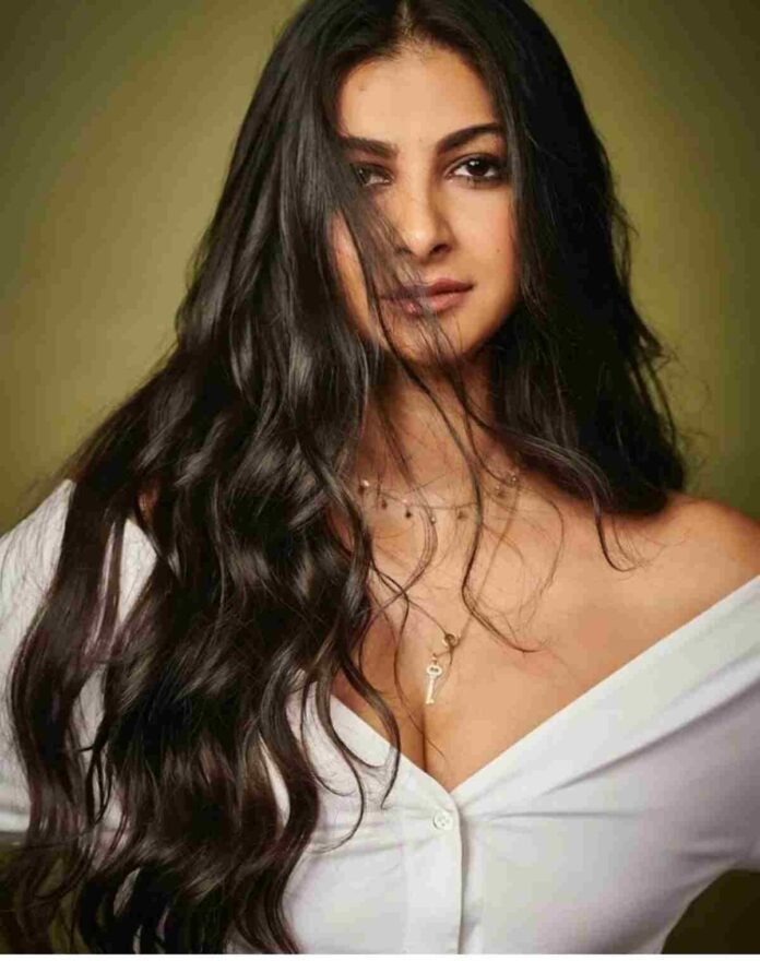 Rhea Kapoor & AKFCN Congratulate Crew Leads, Tease Future Projects