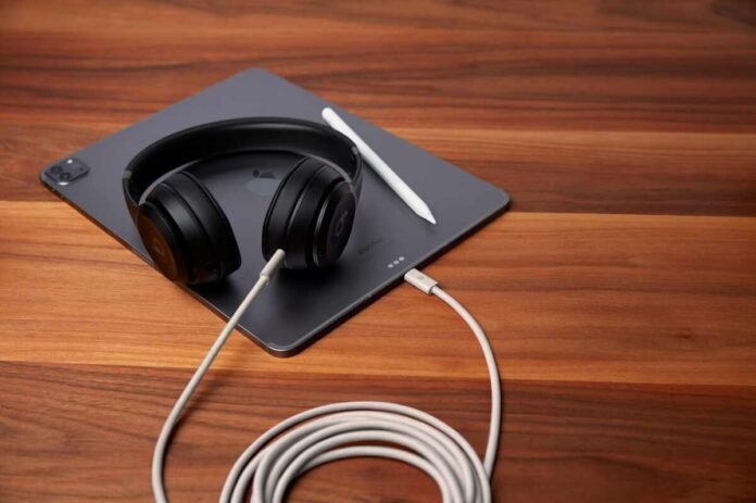 Beats 3m cable India, USB-C cable 240W fast charging, Beats accessories India, long charging cable, Apple Beats cable price