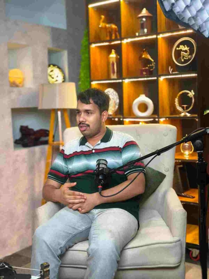 Author and engineer Vibhor Bijoy discussing digital media and the future of journalism on the Real Talk Podcast