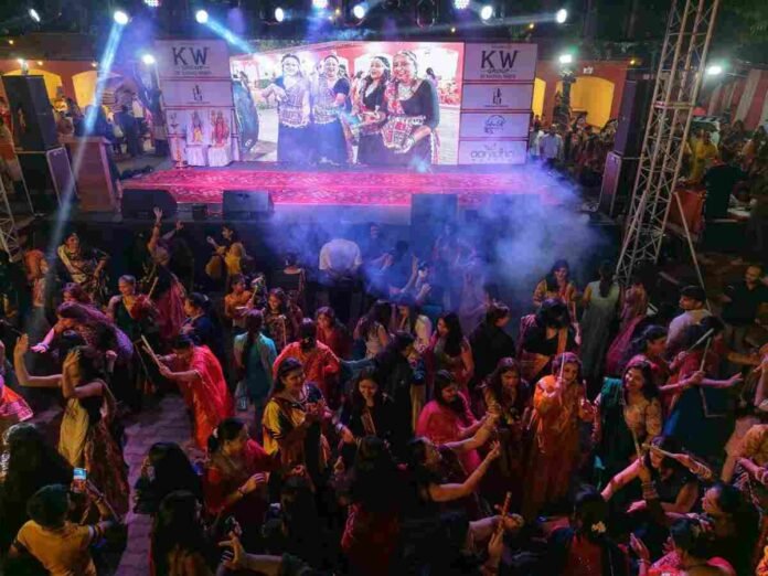 Navratri Mahotsava and Ramleela Manchan 2026 at Swarn Jayanti Park in Indirapuram, Ghaziabad, presented by KW Group.